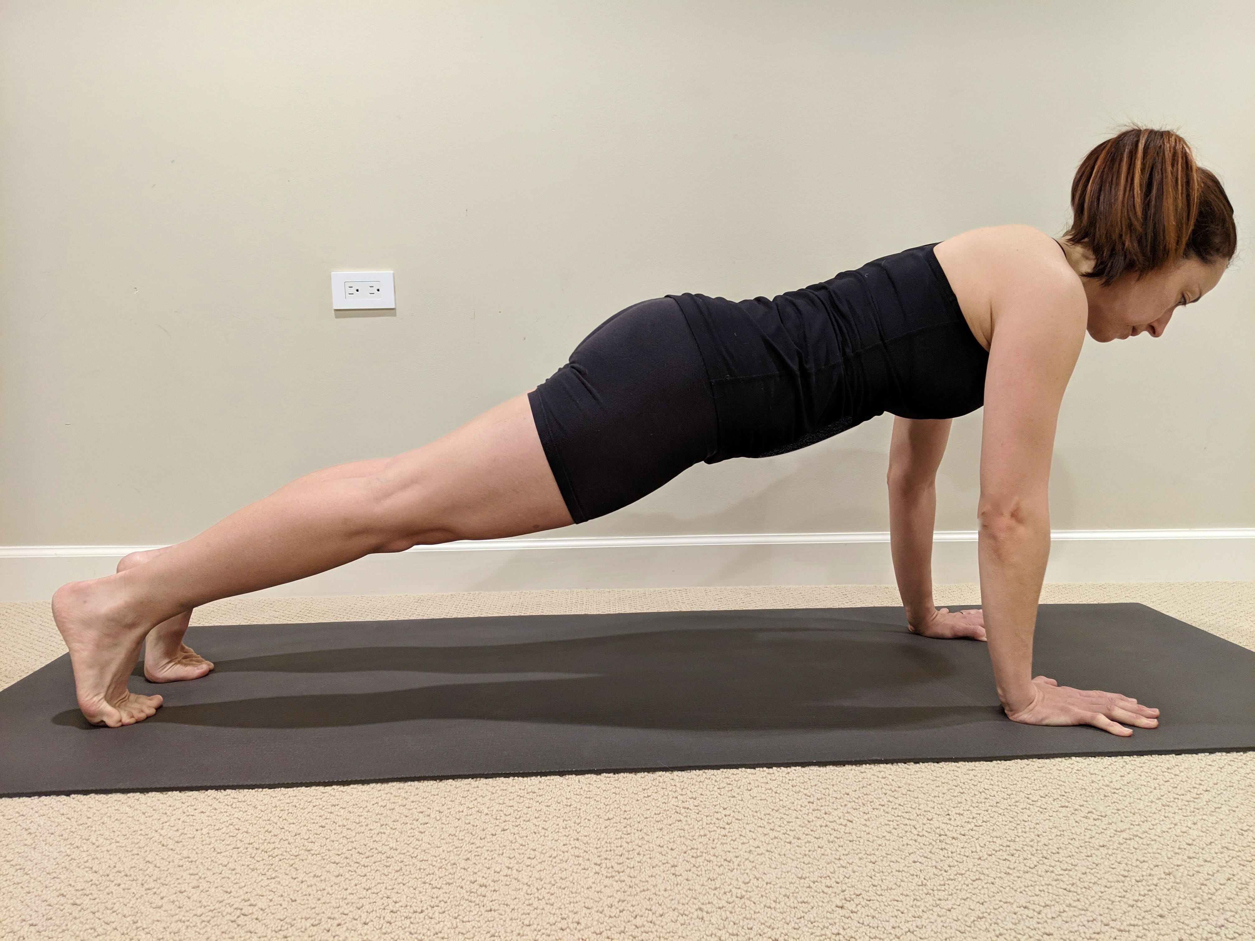 Theia Friestedt plank position